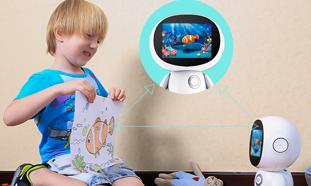 Honeybot is Everyone's New Best Friend, Toy Uses Augmented Reality to Engage Kids