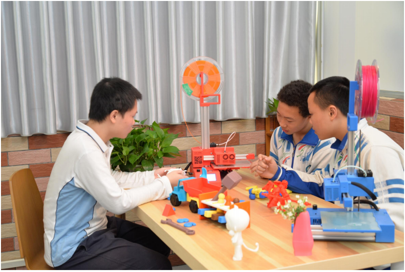 Winbo's Super Helper 3D Printer is a Helper in the Classroom