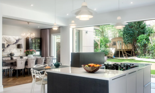 UK Couple Enjoys Six Bedroom Home Thanks to 3D Modeled, Lego-Like Construction