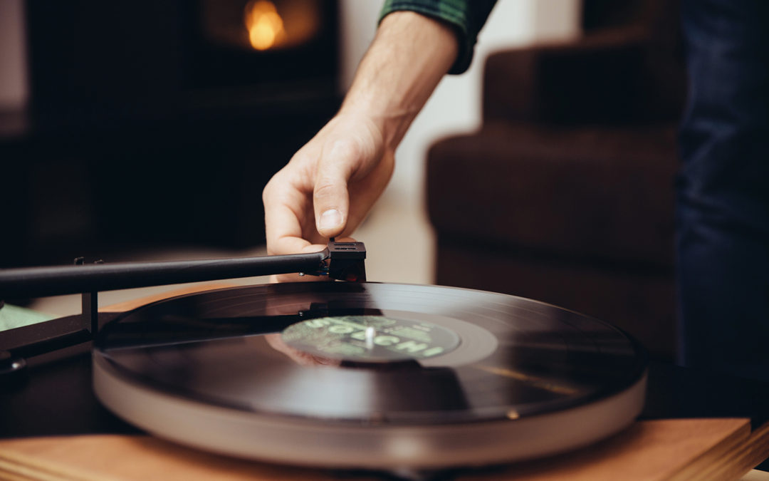 DEFOSS Brings Ritual Back to Music with Partially 3D Printed Turntable